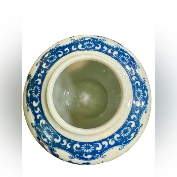 Vintage Cracked Porcelain Lidded Ginger Jar Vase - Picture 10 of 12